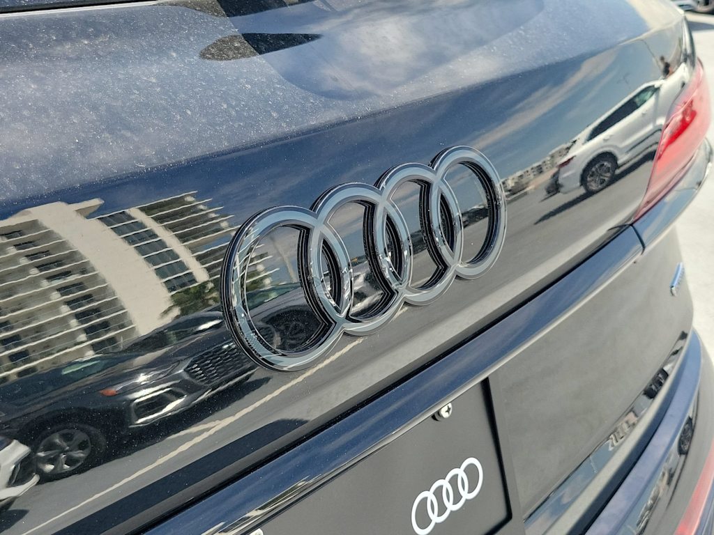 Thumbnail: 2026 Audi Q7 - 20