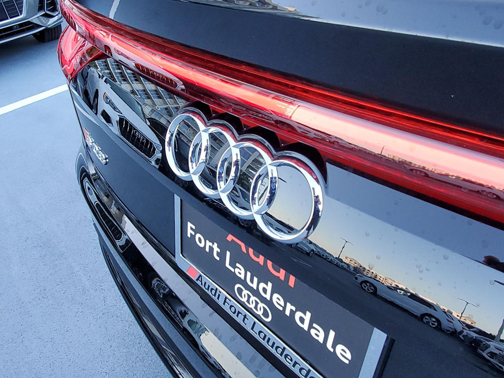 Thumbnail: 2023 Audi SQ8 - 7