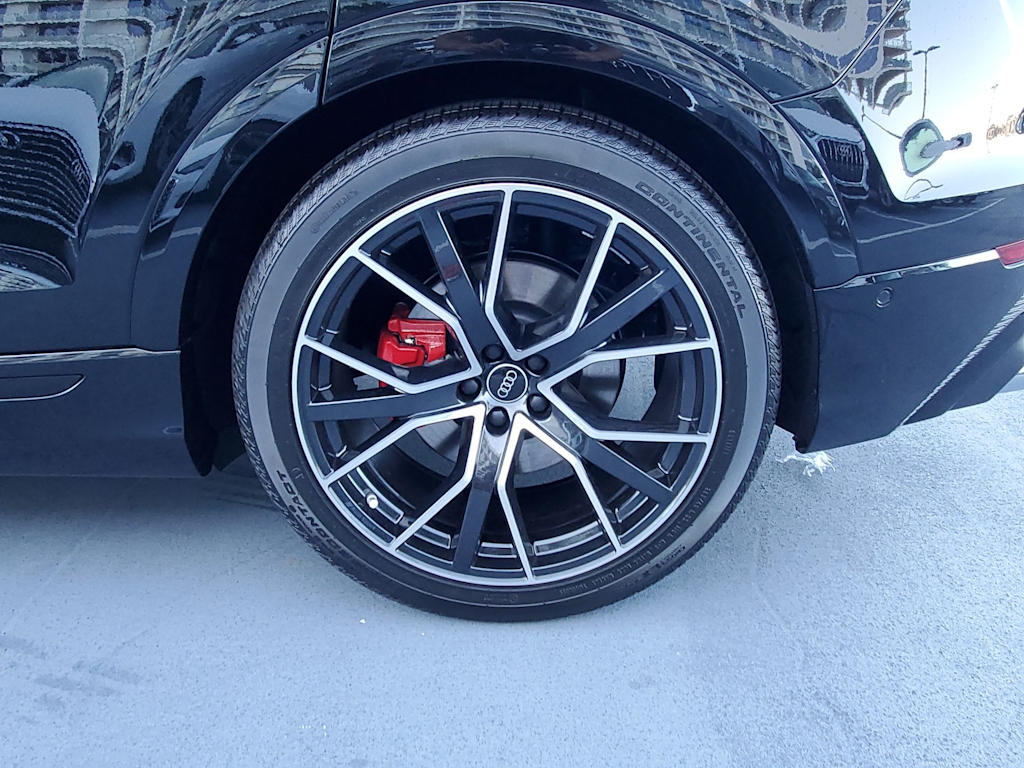 Thumbnail: 2023 Audi SQ8 - 8