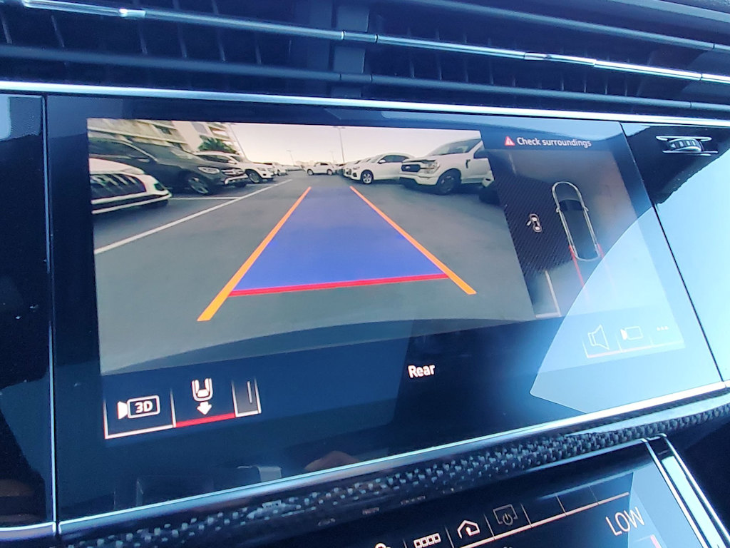 Thumbnail: 2023 Audi SQ8 - 32