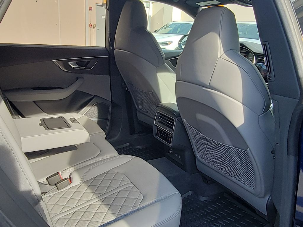 Thumbnail: 2023 Audi SQ8 - 23