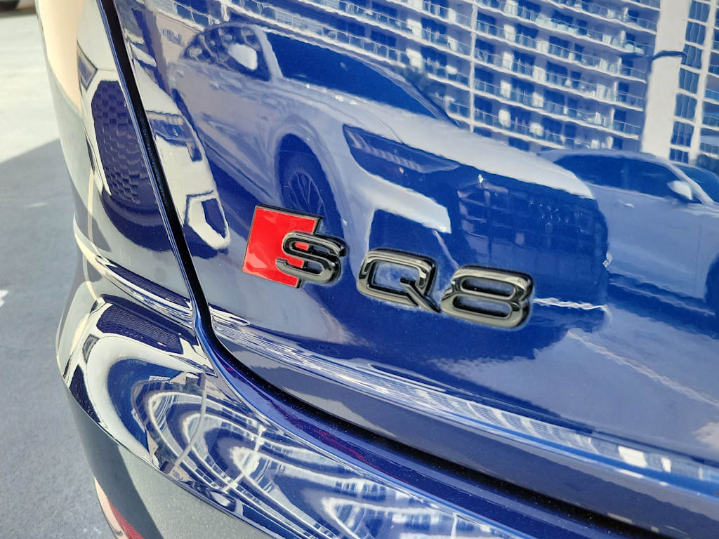 Thumbnail: 2023 Audi SQ8 - 6