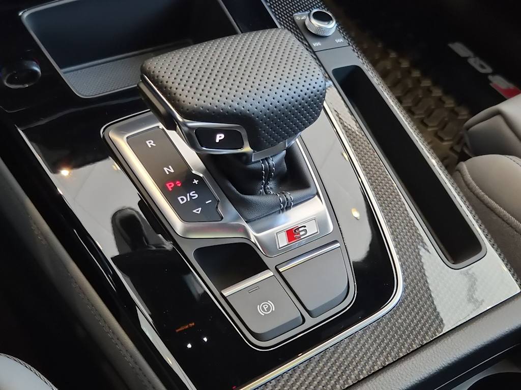 Thumbnail: 2025 Audi SQ5 - 15