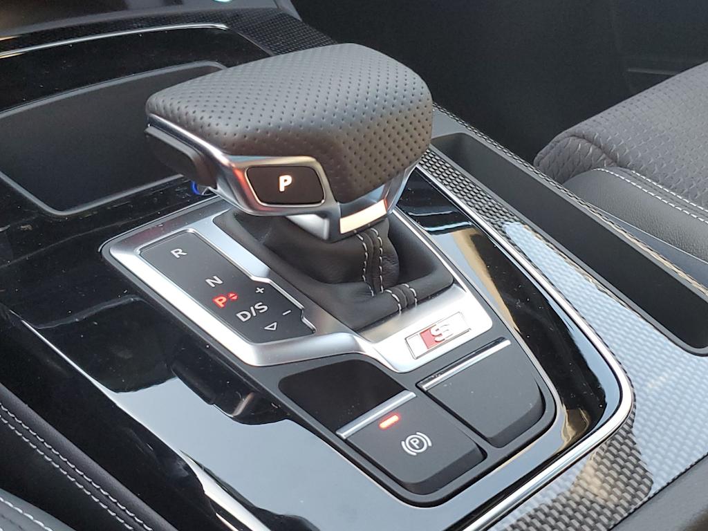 Thumbnail: 2023 Audi SQ5 - 15