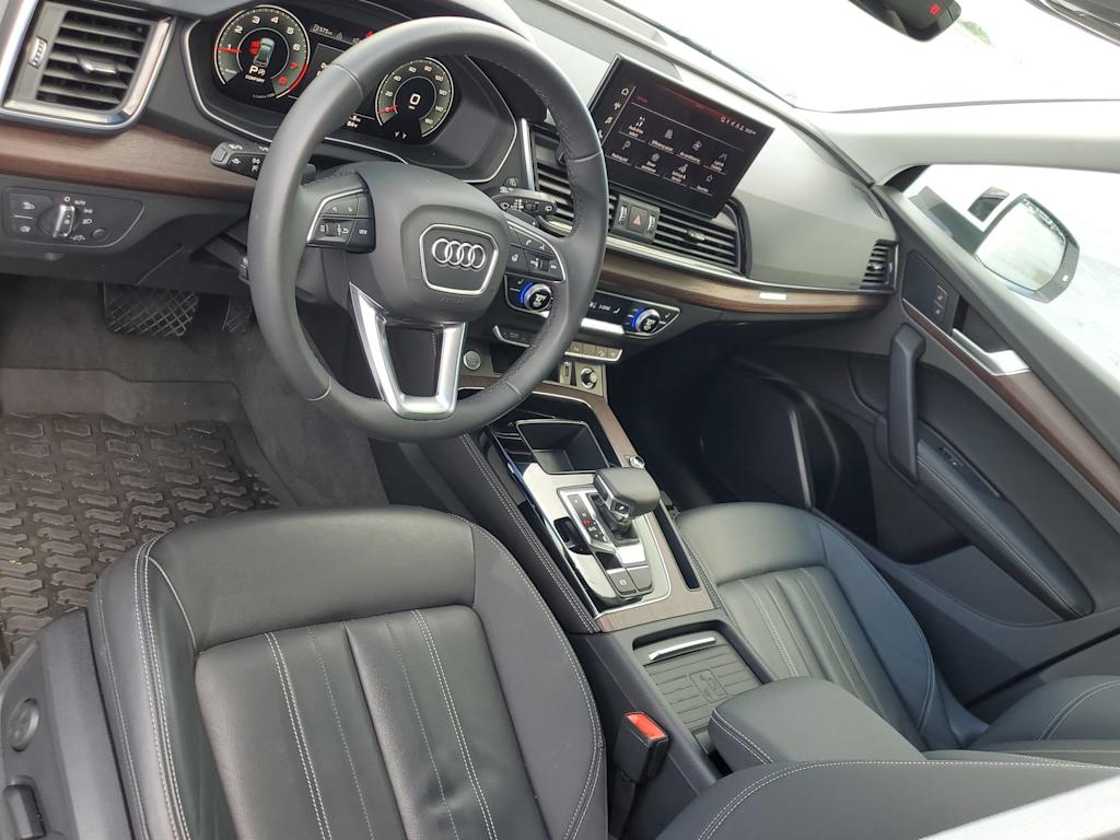 Thumbnail: 2021 Audi Q5 - 2