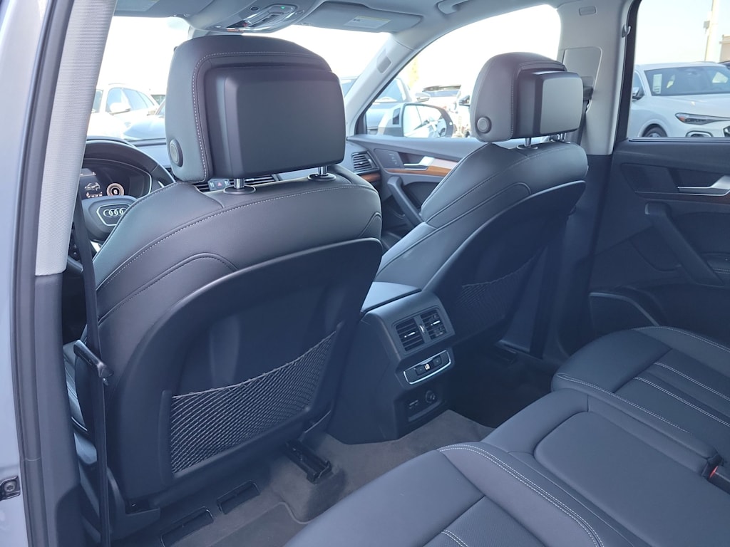 Thumbnail: 2021 Audi Q5 - 12