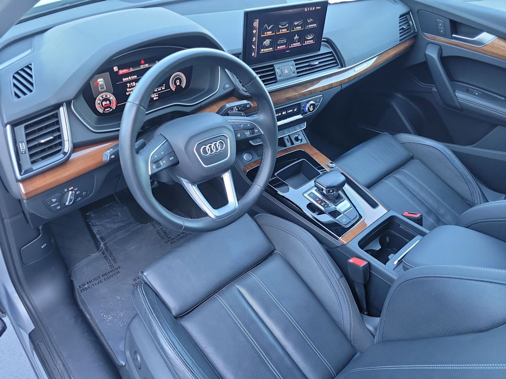 Thumbnail: 2021 Audi Q5 - 2