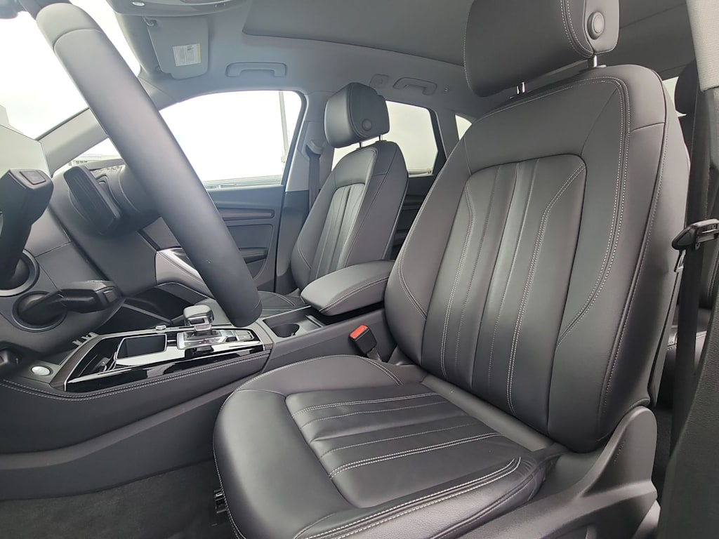 Thumbnail: 2024 Audi Q5 - 11