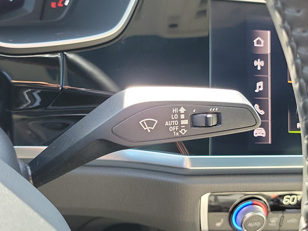 Thumbnail: 2020 Audi Q3 - 14