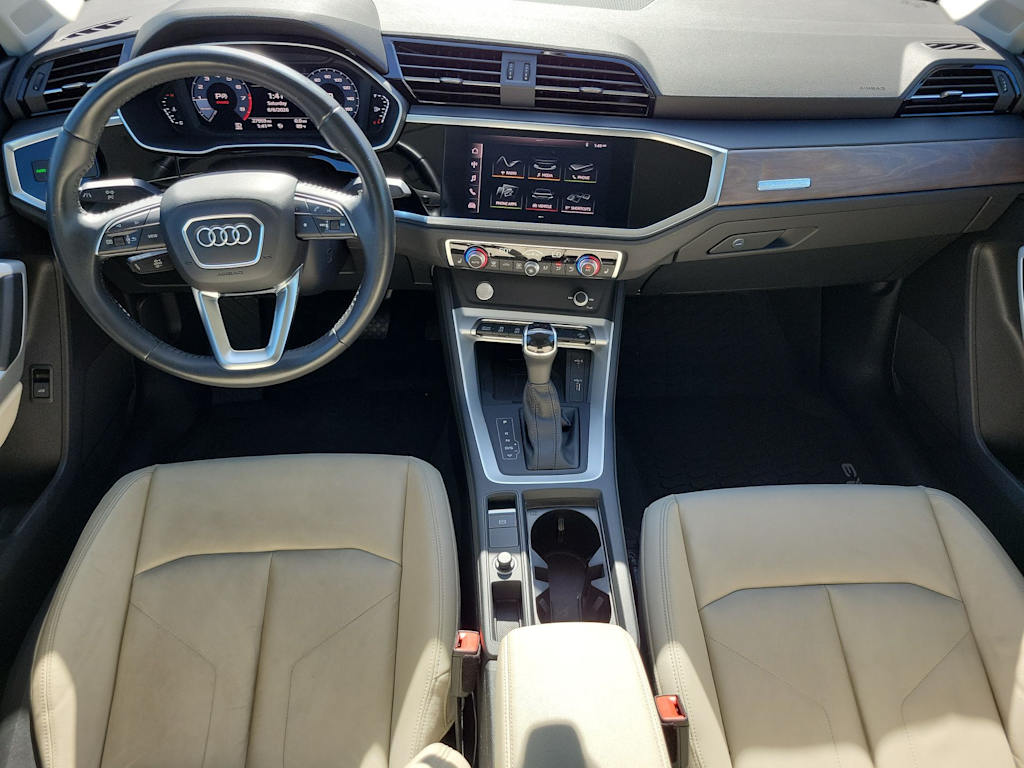 Thumbnail: 2020 Audi Q3 - 10