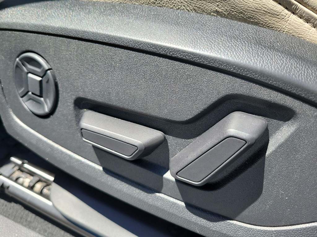 Thumbnail: 2021 Audi Q3 - 23