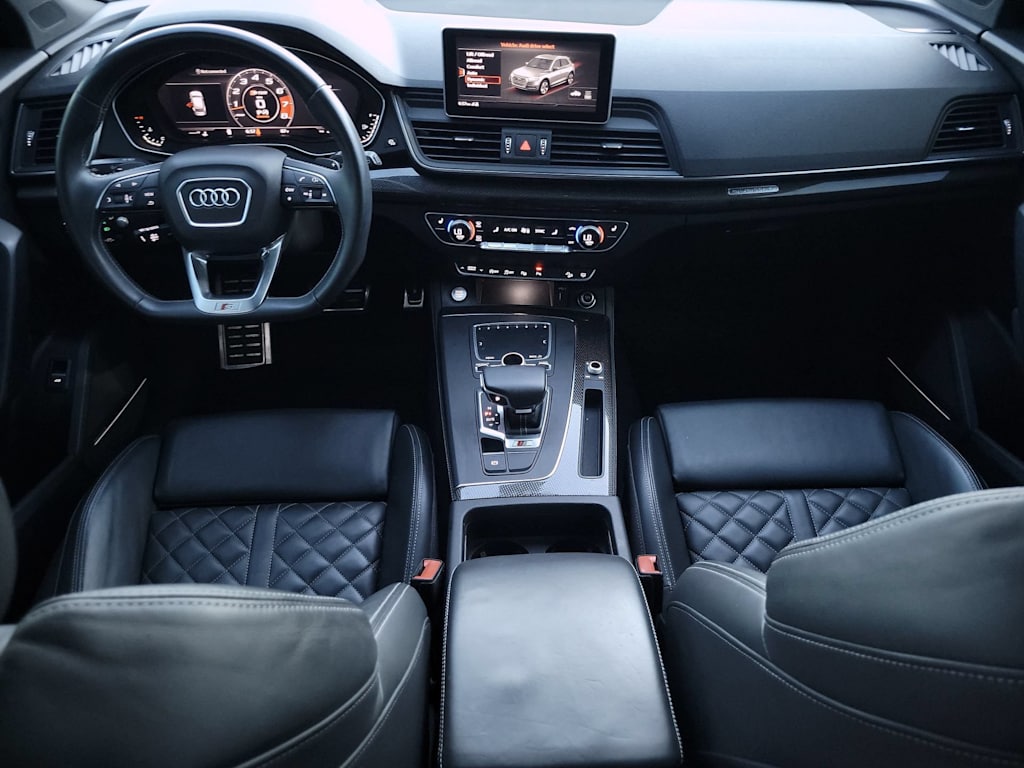 Thumbnail: 2020 Audi SQ5 - 9