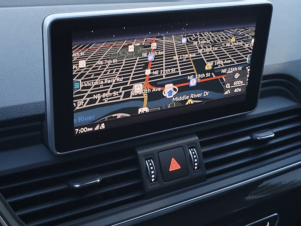 Thumbnail: 2020 Audi SQ5 - 19