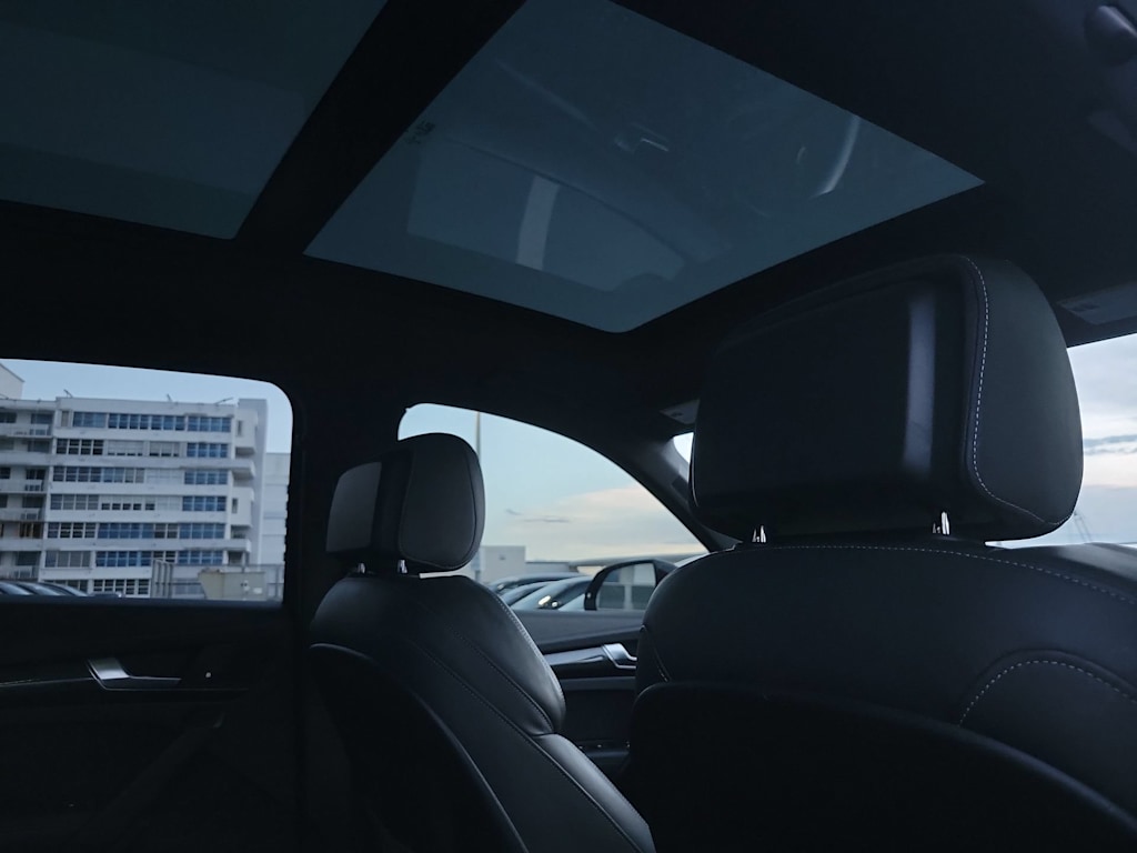 Thumbnail: 2020 Audi SQ5 - 28
