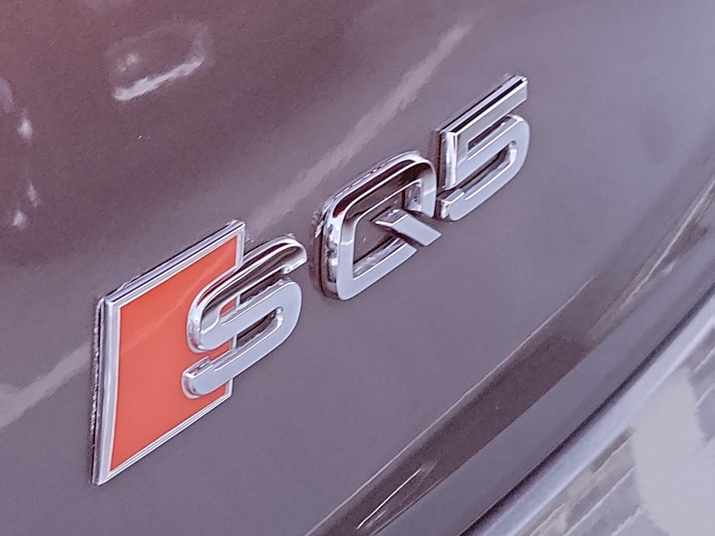 Thumbnail: 2020 Audi SQ5 - 23