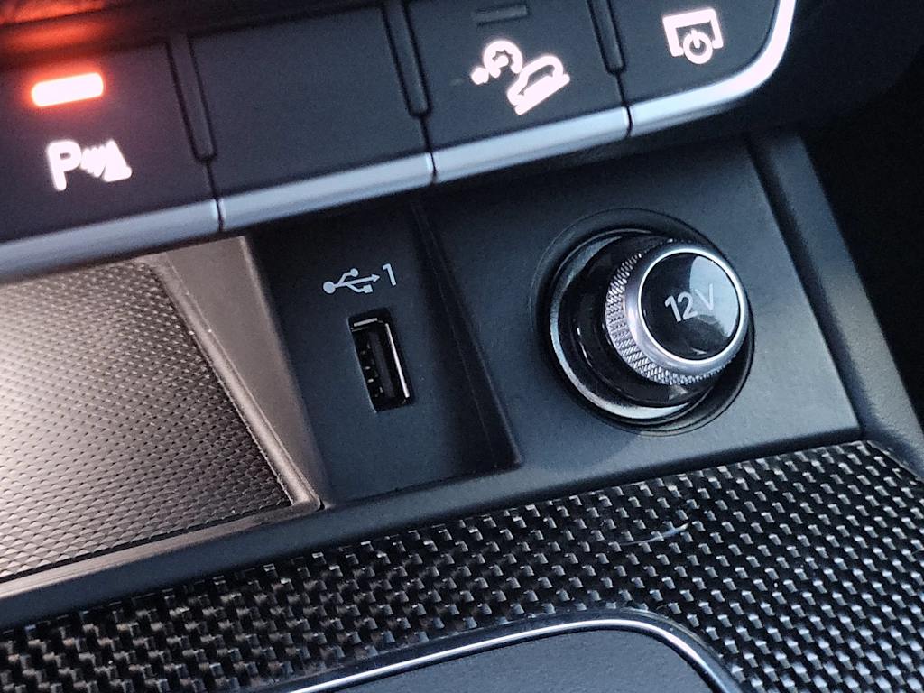 Thumbnail: 2020 Audi SQ5 - 35