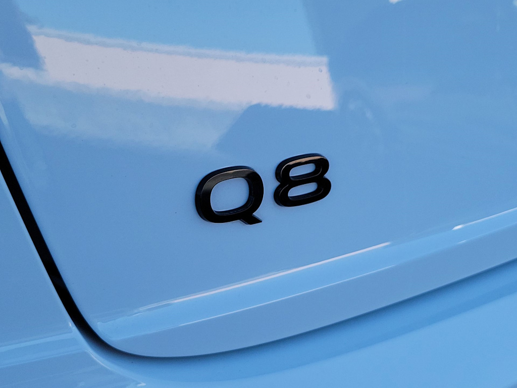 Thumbnail: 2024 Audi Q8 - 21