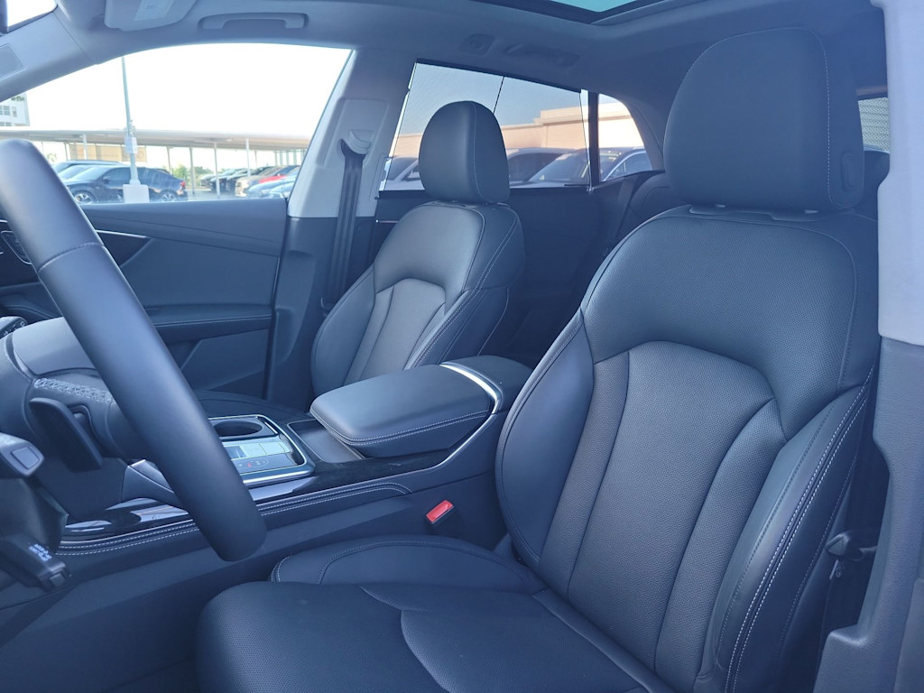 Thumbnail: 2024 Audi Q8 - 11