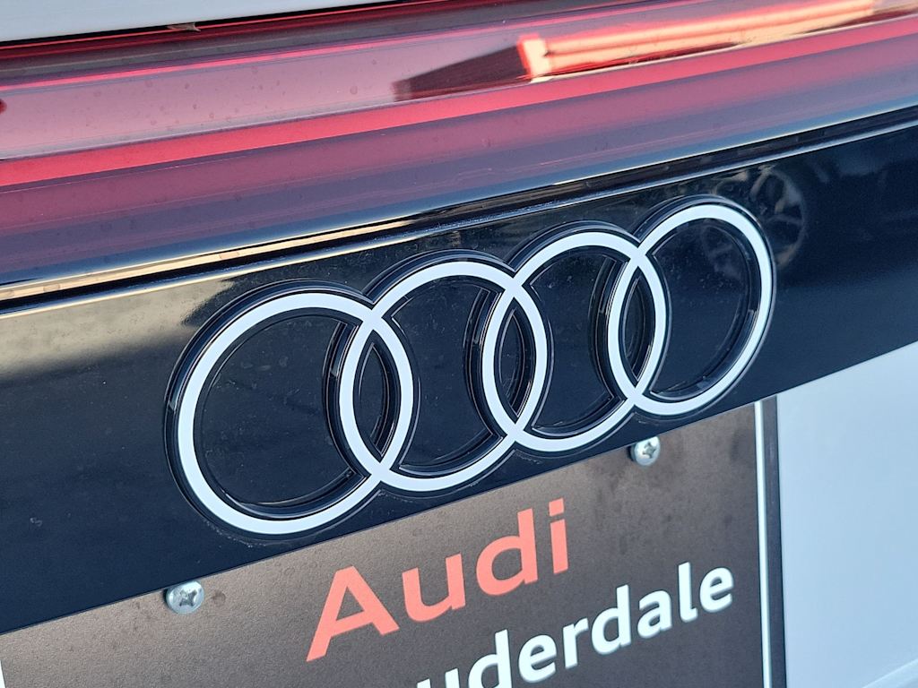 Thumbnail: 2024 Audi Q8 - 7