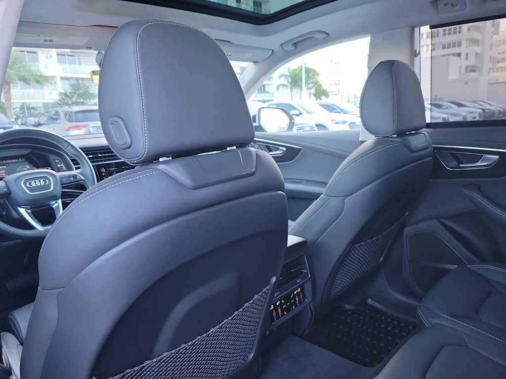 Thumbnail: 2024 Audi Q8 - 12