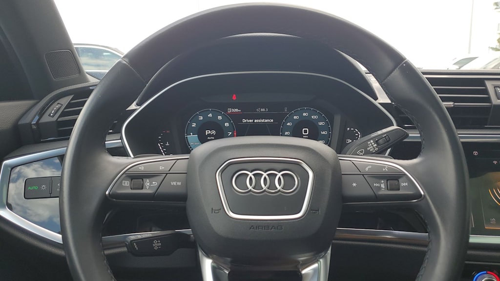 Thumbnail: 2023 Audi Q3 - 13