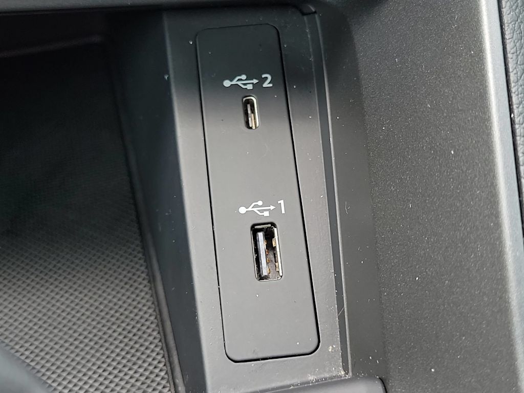 Thumbnail: 2021 Audi Q3 - 15