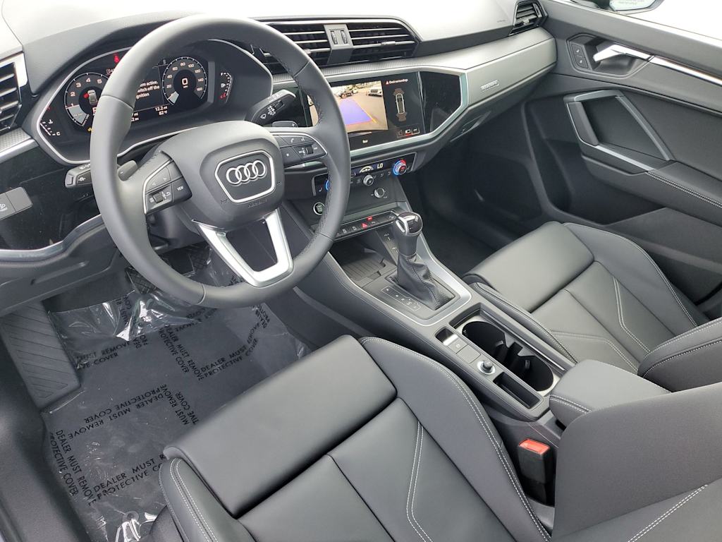 Thumbnail: 2025 Audi Q3 - 2