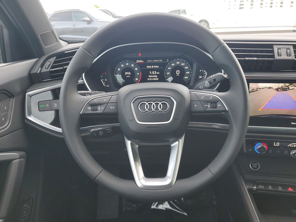 Thumbnail: 2025 Audi Q3 - 11