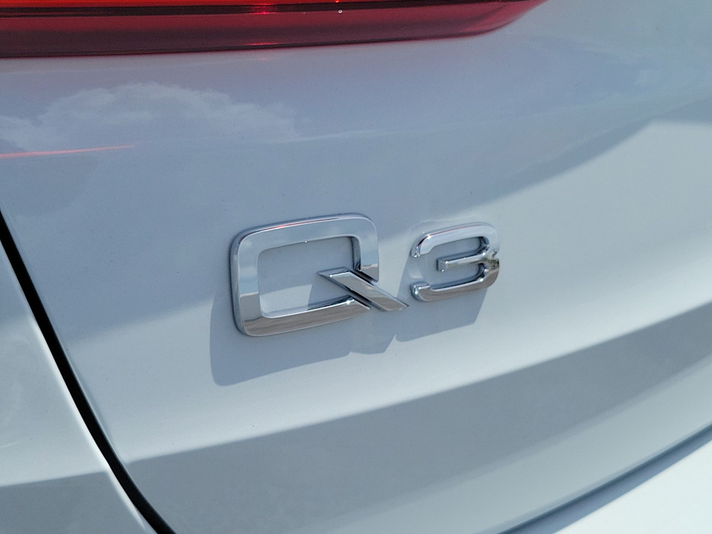 Thumbnail: 2025 Audi Q3 - 7