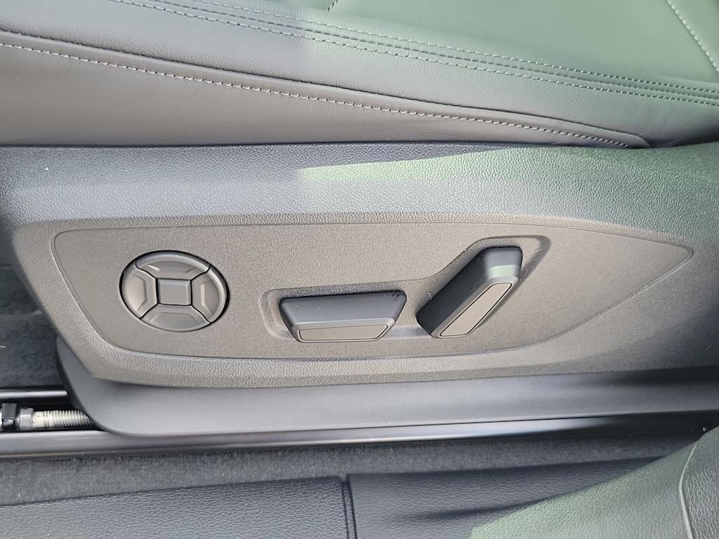 Thumbnail: 2025 Audi Q3 - 21