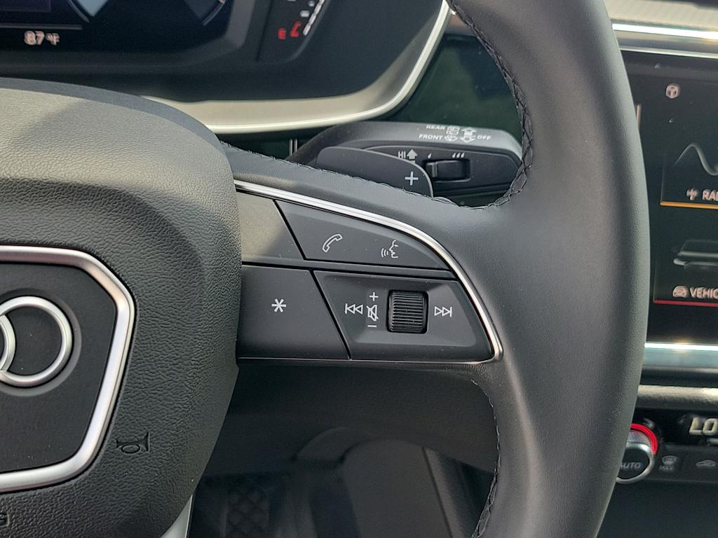 Thumbnail: 2025 Audi Q3 - 25