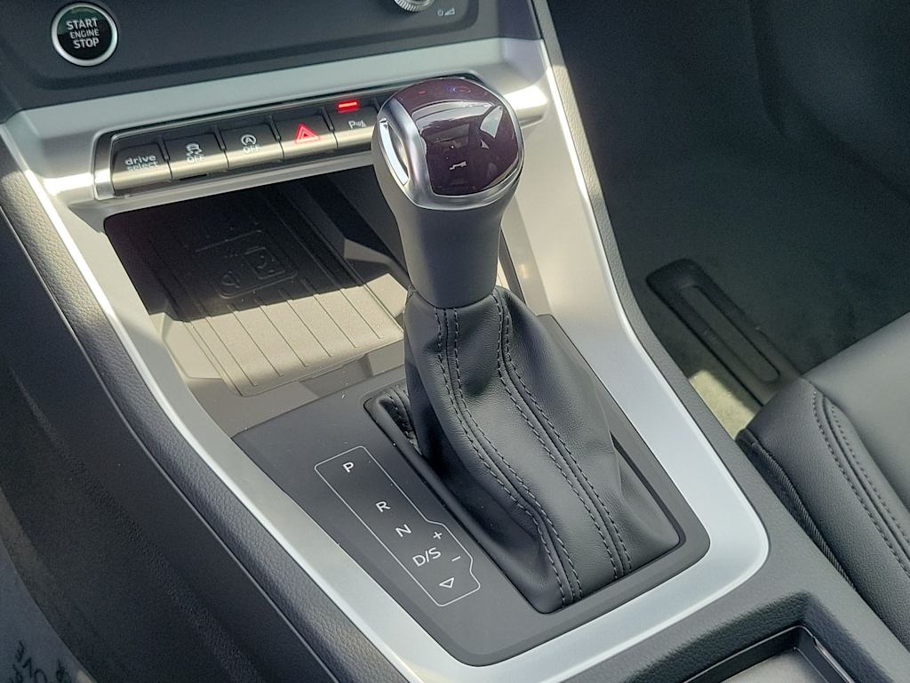 Thumbnail: 2025 Audi Q3 - 15