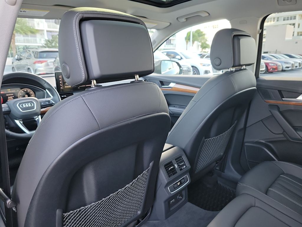 Thumbnail: 2022 Audi Q5 - 12