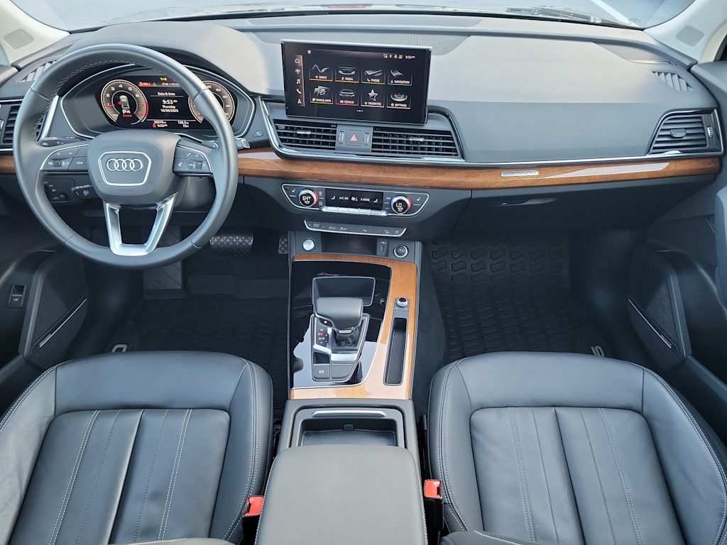 Thumbnail: 2022 Audi Q5 - 10