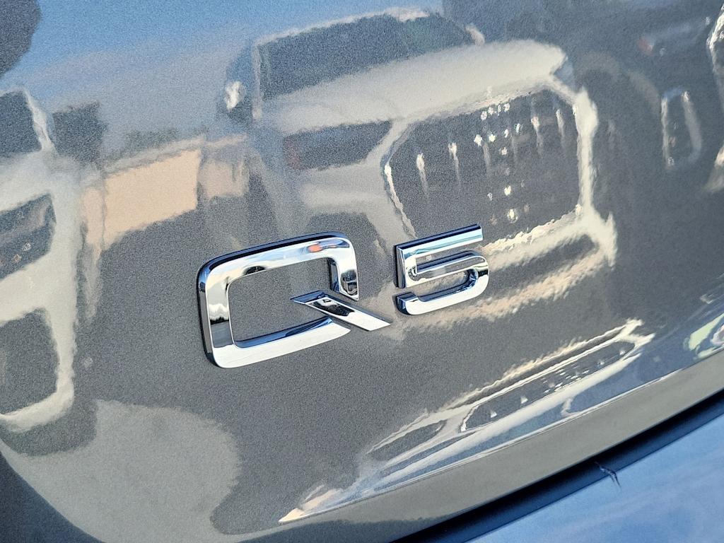 Thumbnail: 2022 Audi Q5 - 7