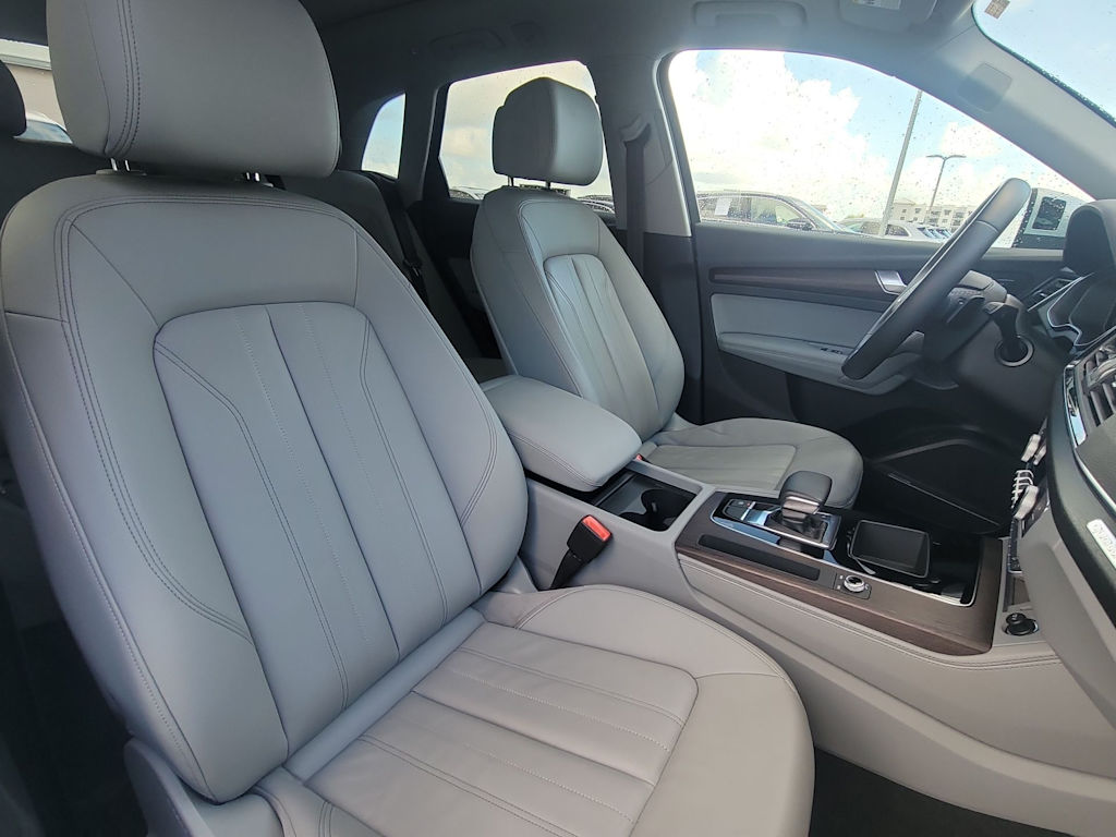 Thumbnail: 2023 Audi Q5 - 12