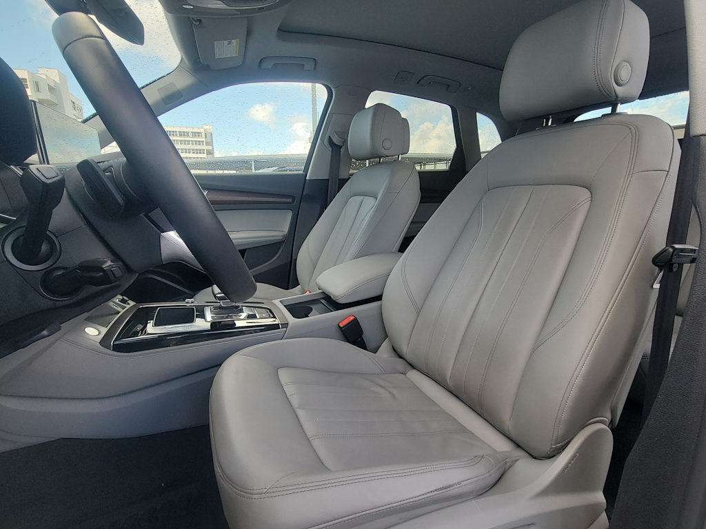 Thumbnail: 2023 Audi Q5 - 11