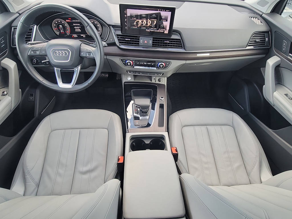 Thumbnail: 2023 Audi Q5 - 10