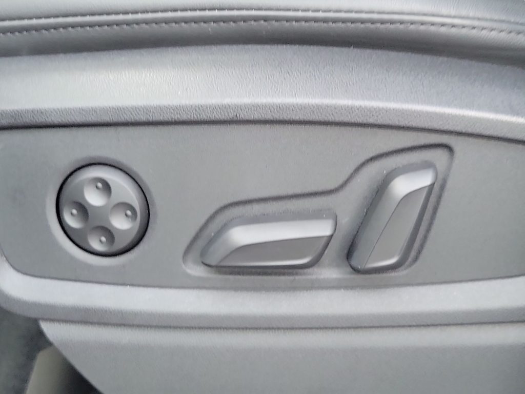 Thumbnail: 2023 Audi Q5 - 25