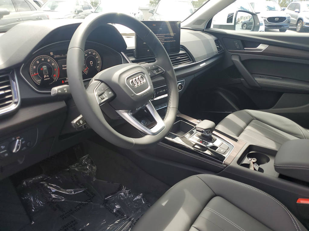 Thumbnail: 2023 Audi Q5 - 2