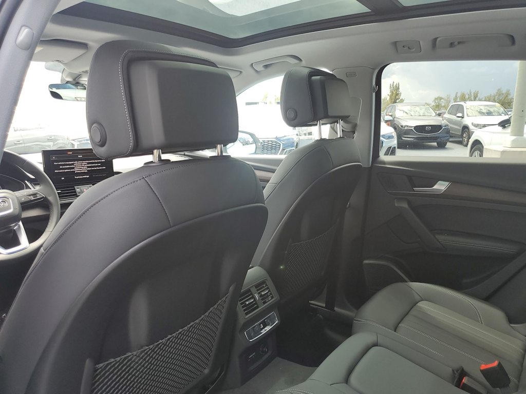 Thumbnail: 2023 Audi Q5 - 12