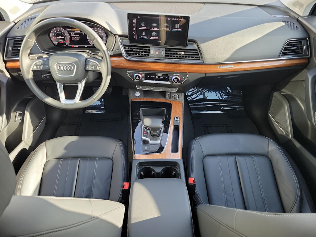 Thumbnail: 2023 Audi Q5 - 10