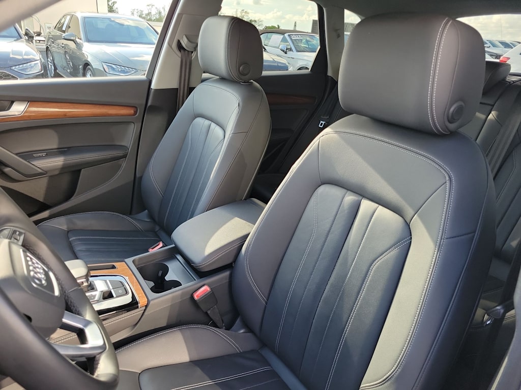Thumbnail: 2023 Audi Q5 - 11