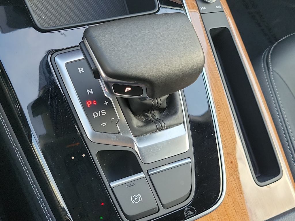Thumbnail: 2023 Audi Q5 - 16