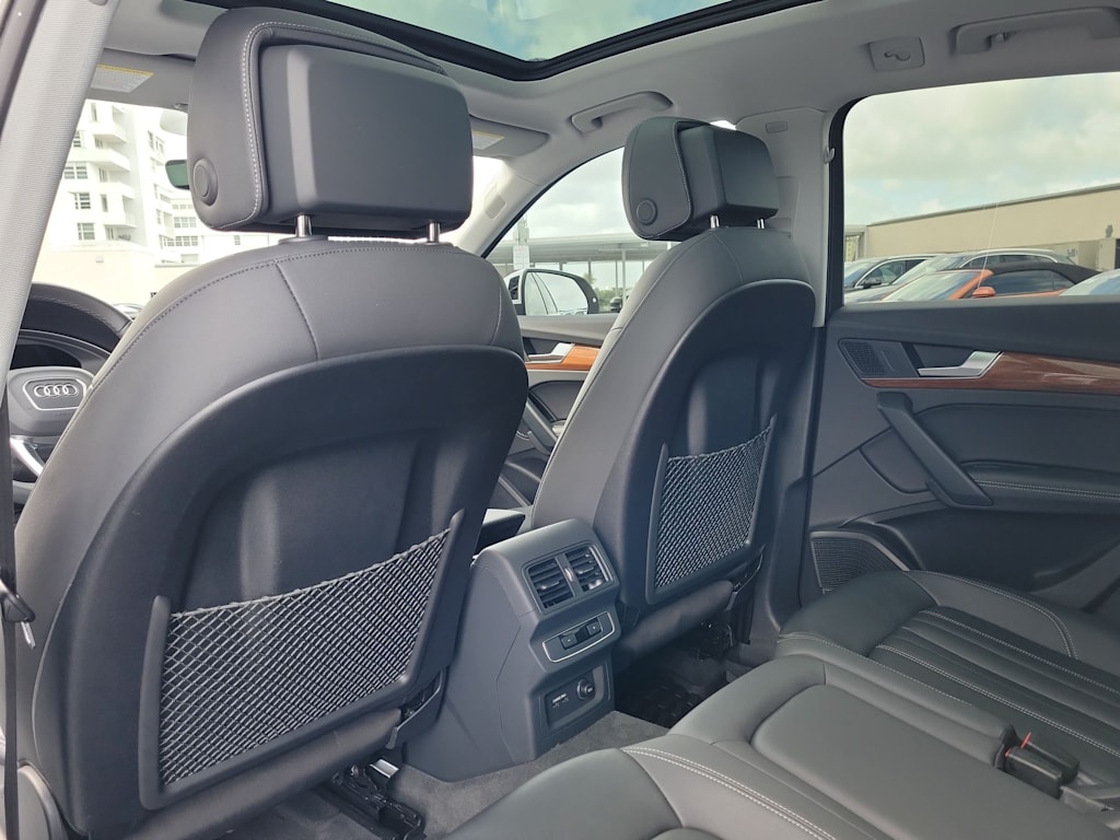Thumbnail: 2023 Audi Q5 - 12