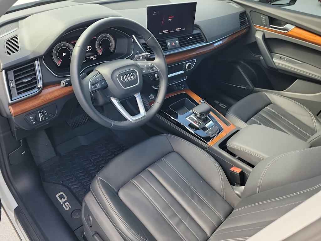 Thumbnail: 2023 Audi Q5 - 2