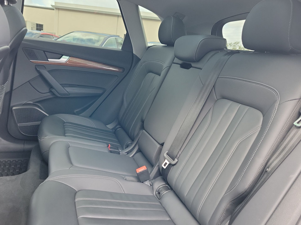 Thumbnail: 2023 Audi Q5 - 24