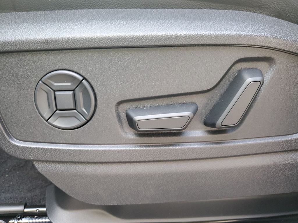 Thumbnail: 2025 Audi Q5 - 18