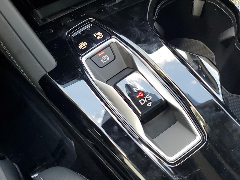 Thumbnail: 2025 Audi Q5 - 12