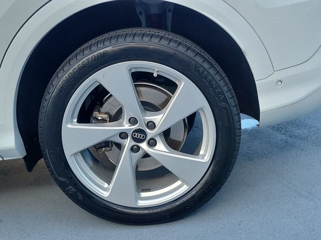 Thumbnail: 2025 Audi Q5 - 8